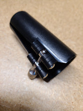 Load image into Gallery viewer, Rovner Dark Bb Clarinet Ligature w/Cap, NO PACKAGING