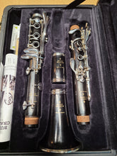 Load image into Gallery viewer, B-Stock Buffet R-13 Bb Clarinet- Silver