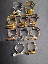 Load image into Gallery viewer, Ishimori Wood Stone Ligature for Bb Clarinet