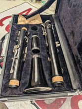 Load image into Gallery viewer, USED Yamaha YCL-61 Bb Clarinet
