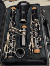 Load image into Gallery viewer, USED Yamaha YCL-20 Student Clarinet