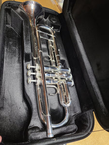 LIKE NEW Shires Q Series Professional Bb Trumpet- Q10S
